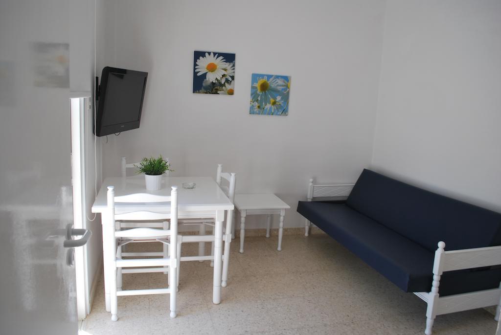 Flisvos Beach Apartments Protaras Pokój zdjęcie